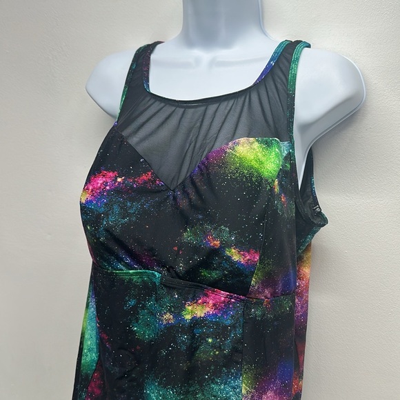 Torrid One 1 Piece Swim Suit High Neck Galaxy Stars Print Black Plus Size 4X - Picture 7 of 12